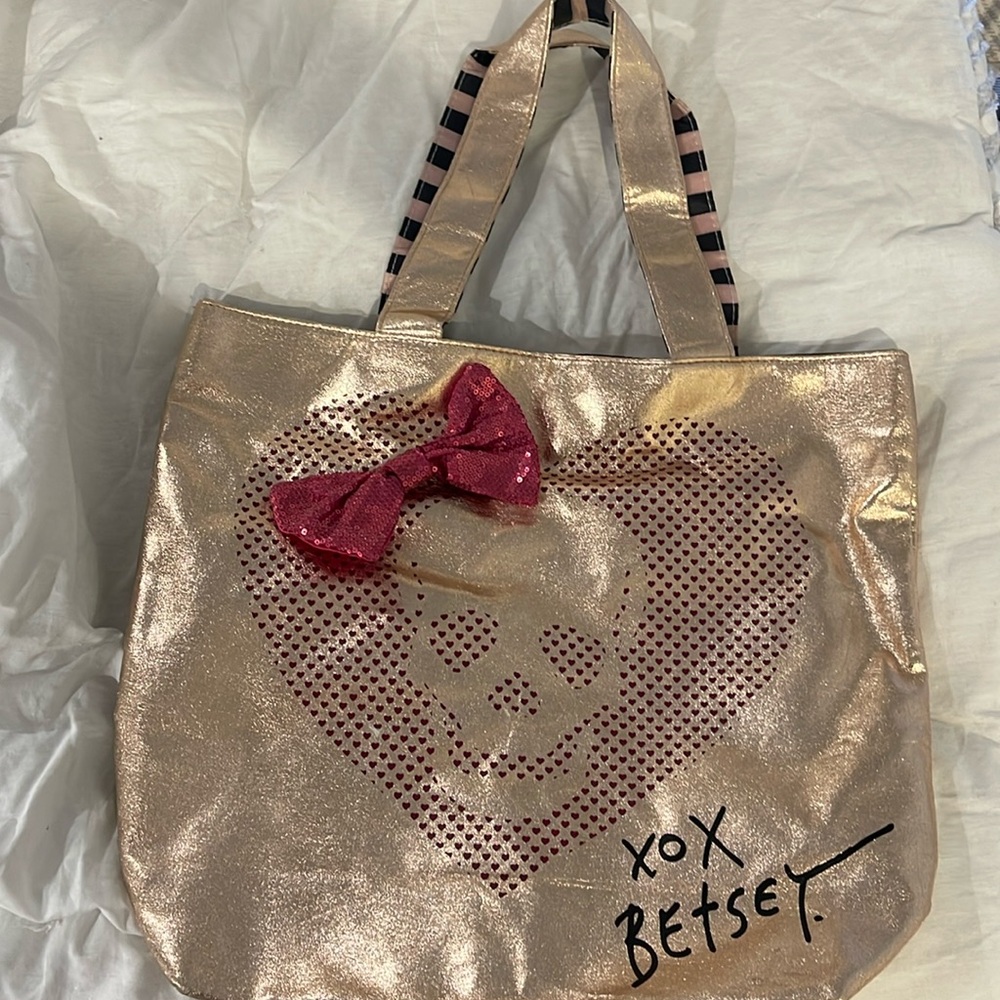 Betsey Johnson Skull Tote In Rose Gold w/sequins